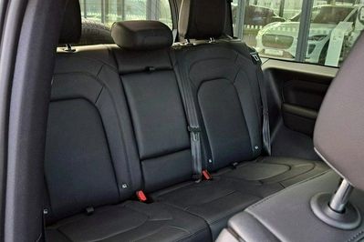 Land Rover Defender 90 P400 SE