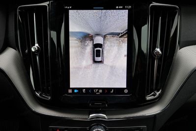 Volvo XC60 B5 B AWD Plus Dark aut