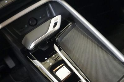 MG ZS 1.5 HEV+ Standard aut