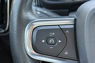 Volvo XC40 B4 B R-Design