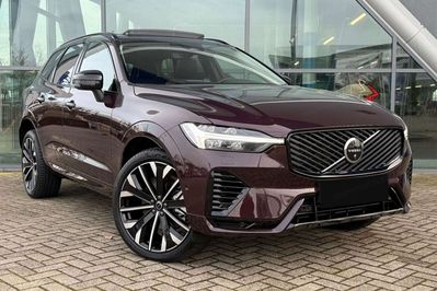 Volvo XC60 T6 Plug-In Hybrid AWD Ultra Dark