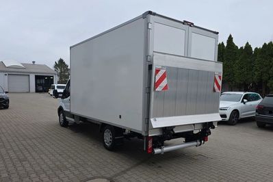 Ford Transit 350 Kontener + Winda