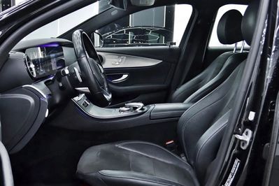 Mercedes E Klasa E 220 d 4-Matic AMG/Avantgarde