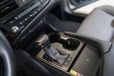 Lexus ES 300h Business Edition