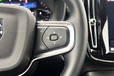 Volvo XC40 B3 Plus Dark