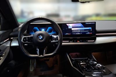BMW Seria 5 520d xDrive mHEV M Sport aut