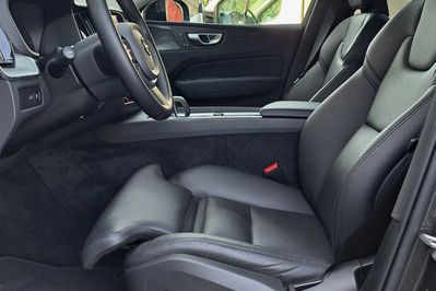 Volvo XC60 T6 Plug-In Hybrid AWD Plus Dark