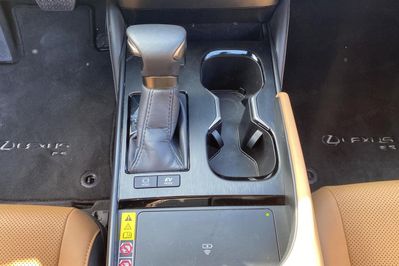 Lexus ES 300h Business Edition