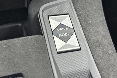 DS DS 7 Performance Line 1.6 E-Tense Hybrid AT