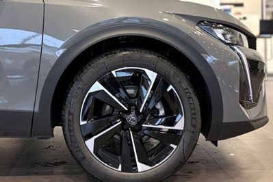 Peugeot 408 Business 1.2 mHEV e-DSC6