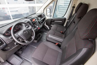 Opel Movano L4H2