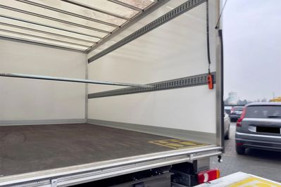 Renault Master Kontener 8EP + Winda