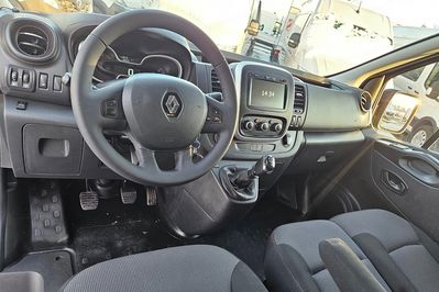 Renault Trafic L2H1 Zabudowa Brygadowa