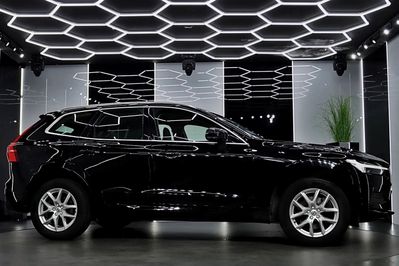 Volvo XC60 T5 Momentum Pro