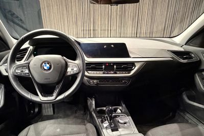 BMW Seria 1 118i Advantage