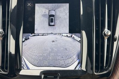 Volvo XC60 T8 Plug-In Hybrid AWD Plus Dark