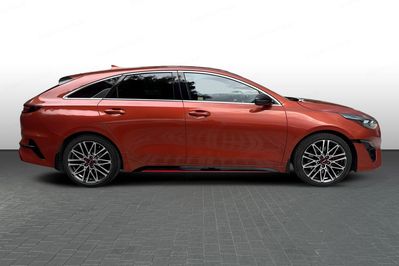 Kia ProCeed GT  1.6 T-GDI DCT