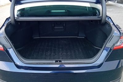 Toyota Camry 2.5 Hybrid Executive e-CVT