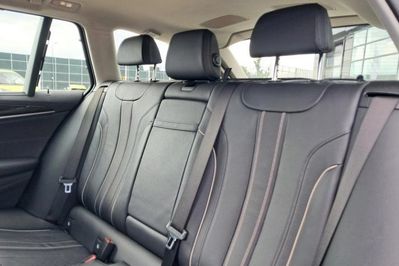 BMW Seria 5 530e xDrive Luxury Line aut