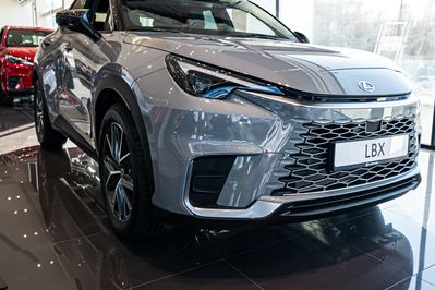 Lexus LBX Emotion 1.5 Hybrid
