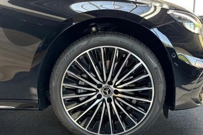 Mercedes Klasa E 200 4-Matic AMG