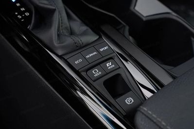 Toyota Camry Prestige 2.5 Hybrid Dynamic Force