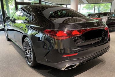 Mercedes Klasa E 220 d  4-Matic AMG
