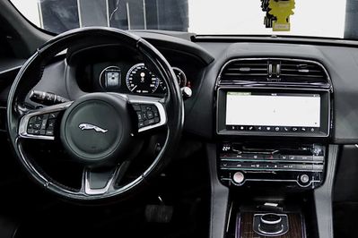 Jaguar F-Pace 2.0 i4D AWD Prestige aut