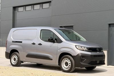 Opel Combo Van Combo Cargo 1.5 L2 EAT8