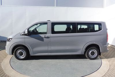Volkswagen Transporter Kombi TDI L2H1