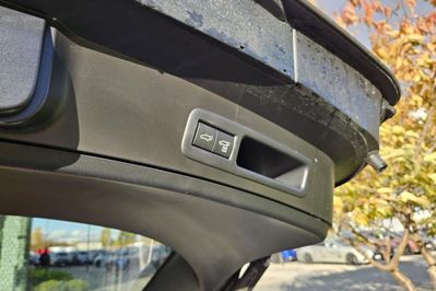 Lexus UX 300h F Sport Design 2.0 Hybrid Dynamic Force