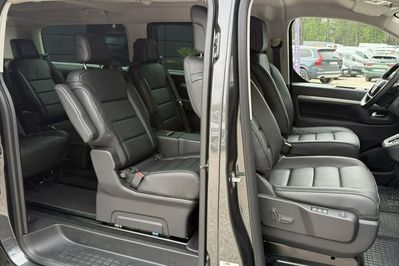 Peugeot Traveller BlueHDi Standard