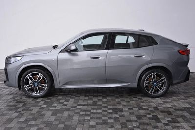 BMW iX2 eDrive20 M Sport