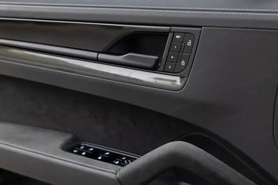 Porsche Cayenne Coupe Turbo E-Hybrid  GT