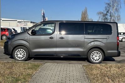 Peugeot Traveller Long L2H1 Business EAT8