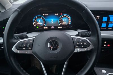 Volkswagen Golf VIII 1.5 TSI EVO Life