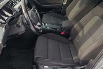 Volkswagen Passat 1.5 TSI Business DSG