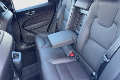 Volvo XC60 B5 B AWD Plus Dark