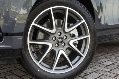 Land Rover Range Rover Velar P400e Dynamic HSE