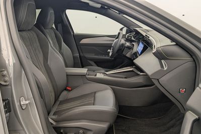 Peugeot 408 GT 1.2 mHEV e-DCS6