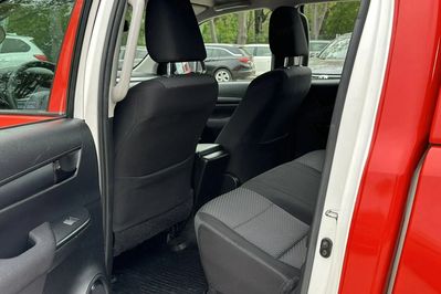 Toyota HiLux 2.4 d-4D Double Cab Dlx 4X4