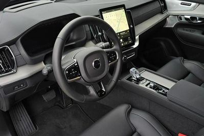 Volvo XC90 T8 AWD Plug-In Hybrid Ultra Black Edition 7os aut