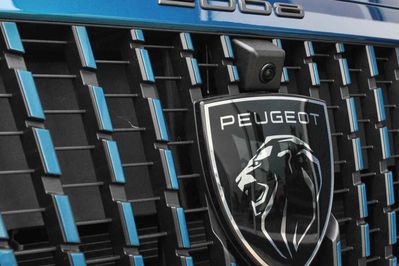 Peugeot 2008 Allure e-DCS 1.2 mHEV