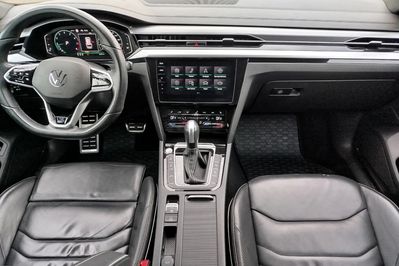 Volkswagen Arteon 2.0 TSI R-Line DSG