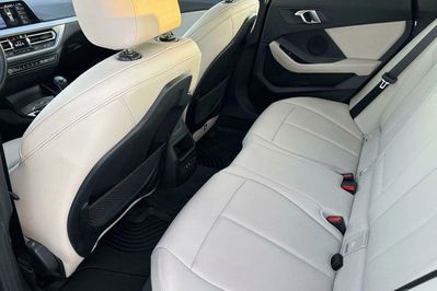 BMW Seria 2 218i Advantage