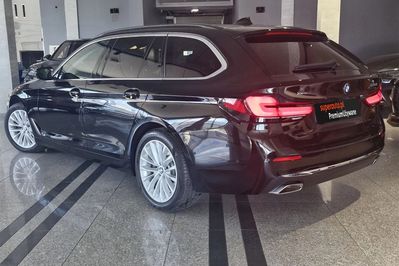BMW Seria 5 Touring 520d xDrive Luxury Line