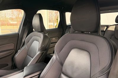 Volvo XC60 B4 D AWD R-Design