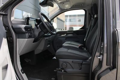 Ford Transit Custom Kombi M1 320 L2H1 Limited A8