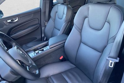Volvo XC60 B5 B AWD Plus Dark aut