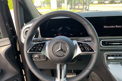 Mercedes V Klasa V300d Długi Avantgarde 4-Matic 9G-Tronic